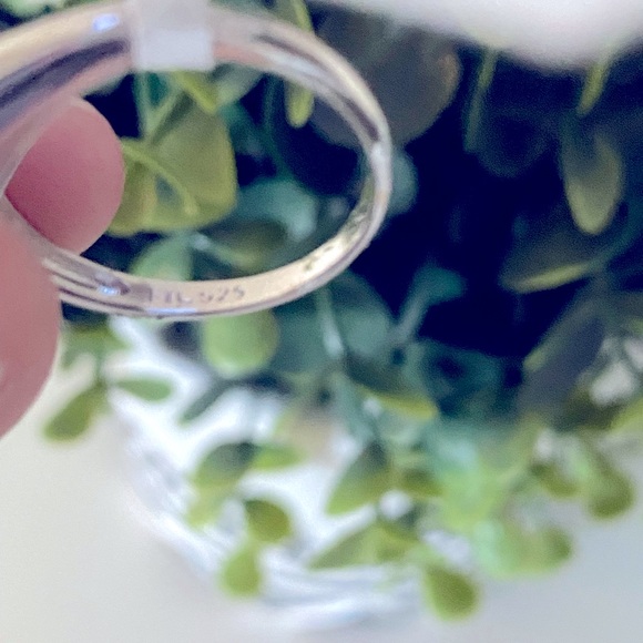 Brand New Freshwater Pearl Sterling Silver 0.23 ct cubic zirconia ring size 8 - Picture 6 of 6